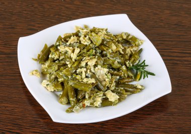 Yumurta ile kızartma yeşil fasulye