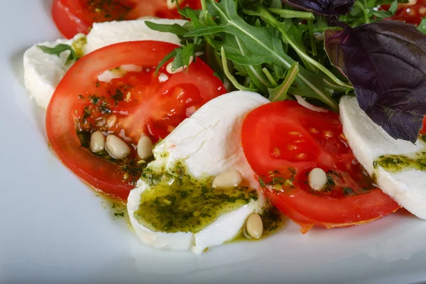 전통적인 caprese 샐러드 — 스톡 사진