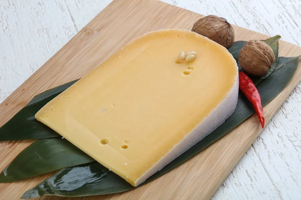 Hard yellow cheese — Stock Photo, Image