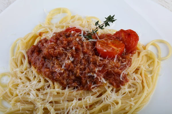 Вкусные спагетти болоньезе — стоковое фото
