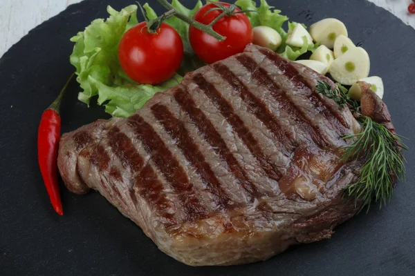 Gegrilde ribeye biefstuk — Stockfoto