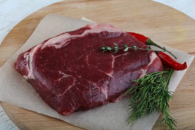 çiğ antrikot biftek