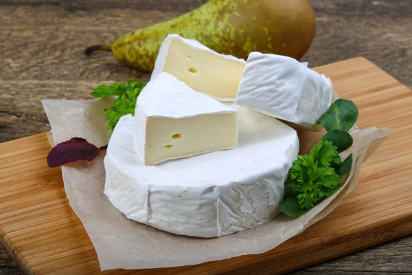 Delicioso queijo camembert — Fotografia de Stock