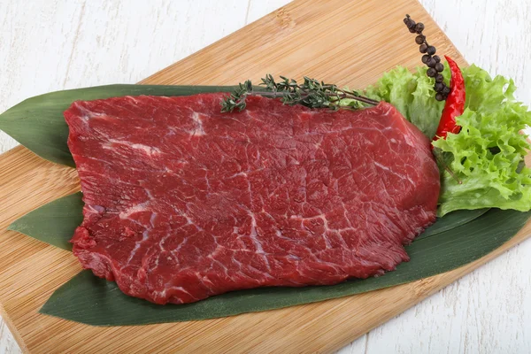 Raw beef steak — Stock Photo, Image