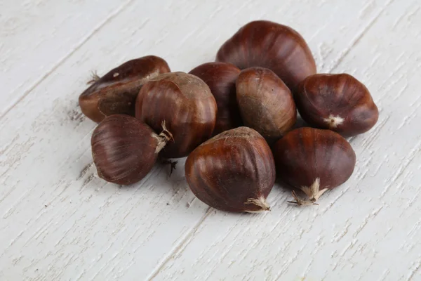 Rohe Kastanien häufen sich — Stockfoto