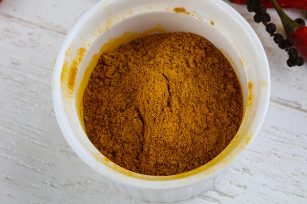 Curry-Pulver in der Schüssel — Stockfoto