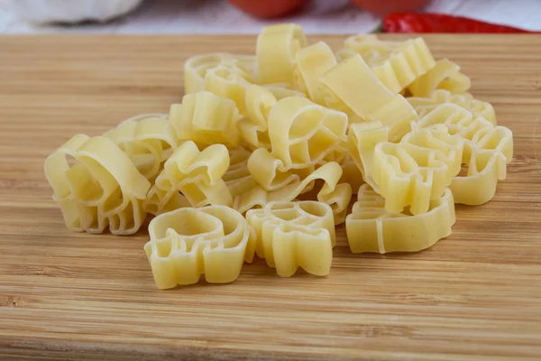 Maccheroni crudi per bambini — Foto Stock