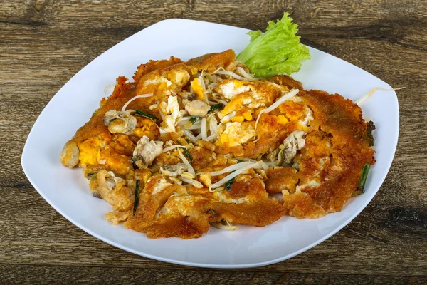 Asiatiska omelett med ostron — Stockfoto