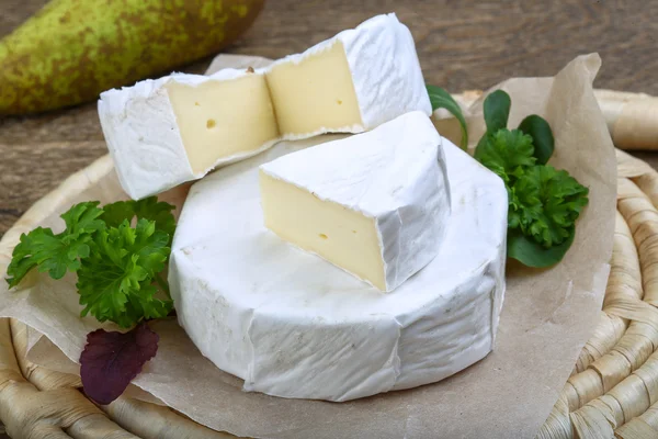 Νόστιμο τυρί καμαμπέρ — Φωτογραφία Αρχείου