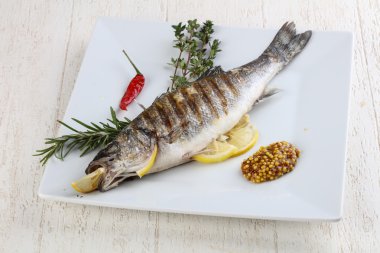 ızgara levrek balığı