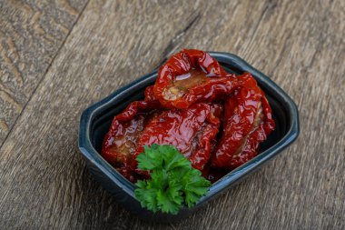 İtalyan kurutulmuş domates