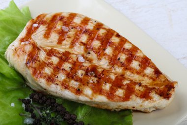 Kızarmış hindi göğsü