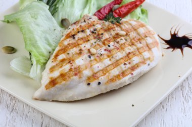 Izgara tavuk göğsü.