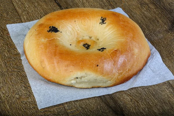 Традиционный узбекский хлеб — стоковое фото