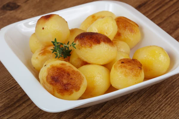 Zlatá opečený brambor — Stock fotografie