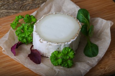 Keçi peyniri ile beyaz kalıp