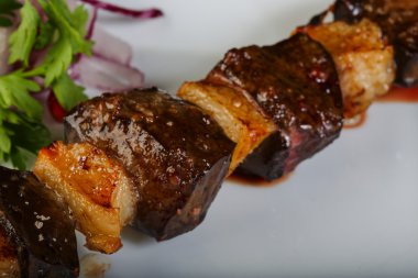Lezzetli kuzu Barbekü