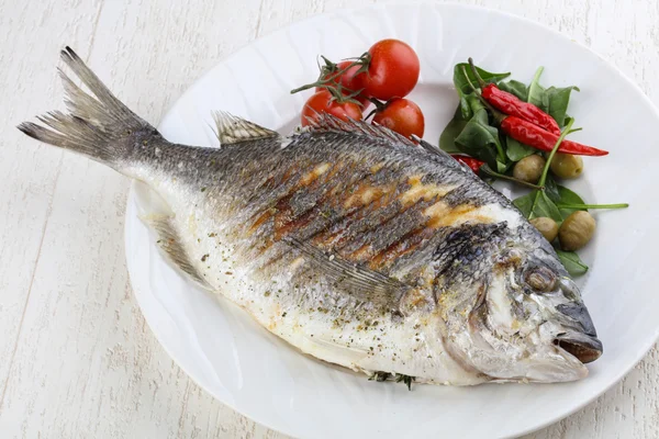 Delizioso dorado alla griglia — Foto Stock