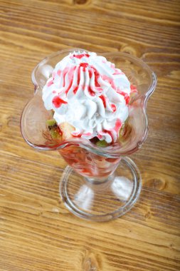 tatlı meyve salatası