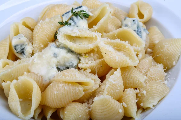 Pasta con varios quesos — Foto de Stock