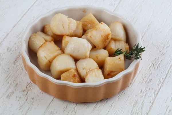 Grilled scallops with thyme — Stock Photo, Image