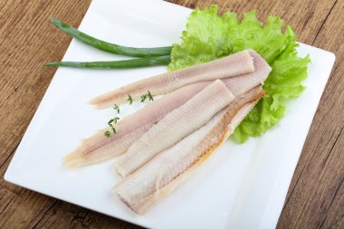 Füme yılan balığı fileto