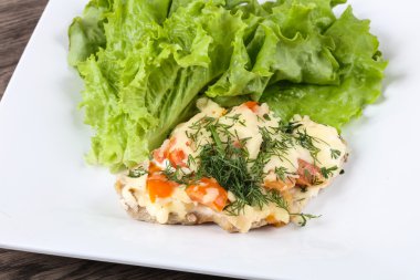 Kaplı et peynir ve domates