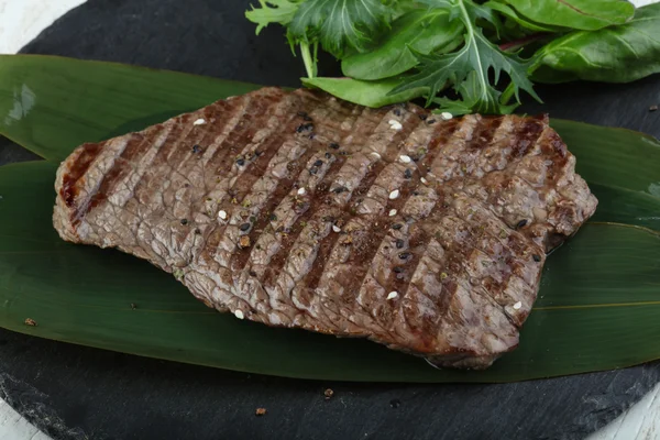 Steak de bœuf grillé — Photo