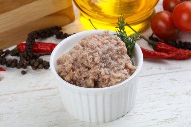 Konserve ton balığı et