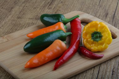 Taze olgun biber karışımı