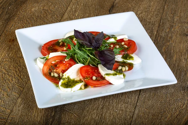 Salada Caprese italiana — Fotografia de Stock