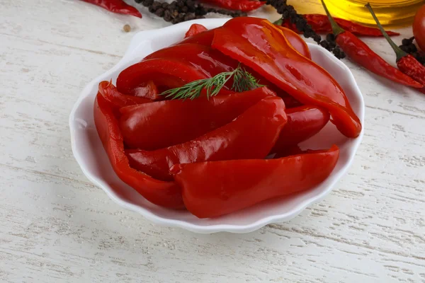 Eingelegte rote bulgarische Paprika — Stockfoto