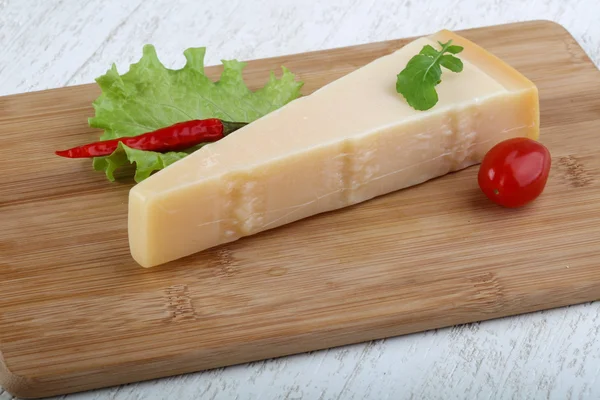 Delicioso queijo parmesão — Fotografia de Stock