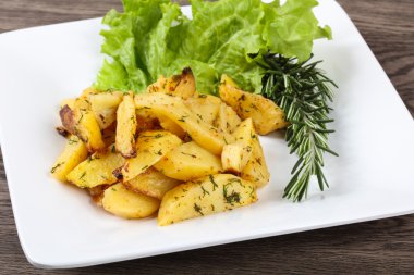 Dereotu ile fırında patates