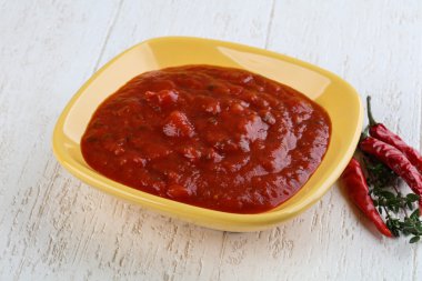 Lezzetli Bolognese sos