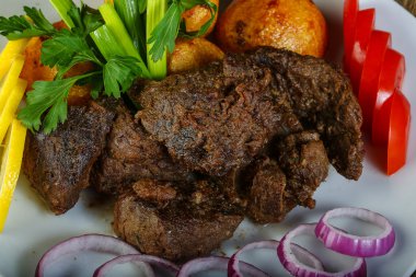 Sıcak ızgara karaciğer