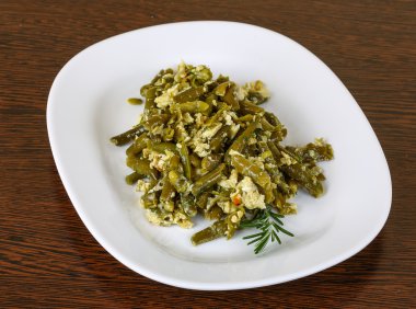 Yumurta ile kızartma yeşil fasulye