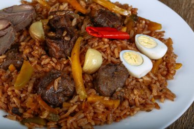 Horsemeat ile lezzetli pirinç