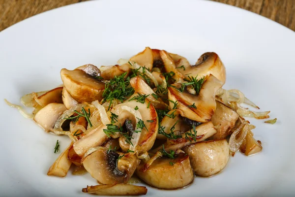 Heerlijke gegrilde champignons — Stockfoto