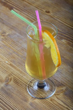 Tatlı taze limonata