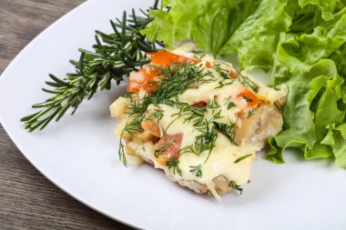 Kaplı et peynir ve domates