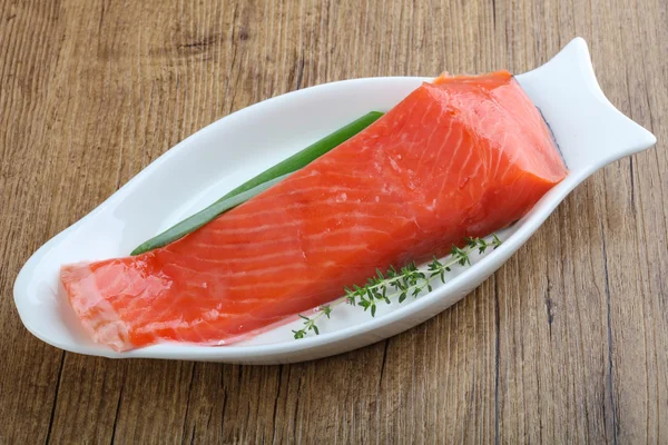 Salmon fillet with salt — Stock Photo, Image