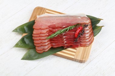 Jamon biberiye dalı ile 