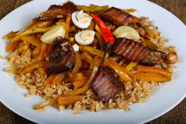 Özbek biftek geleneksel pilav