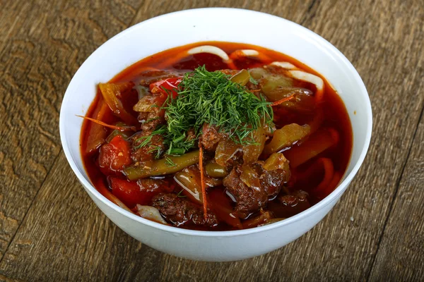 Узбекский суп из лапши — стоковое фото