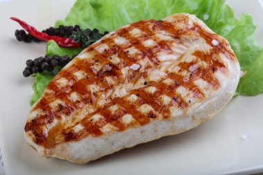 Kızarmış hindi göğsü