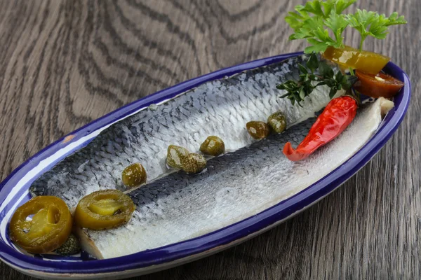 Filete de arenque con alcaparras —  Fotos de Stock