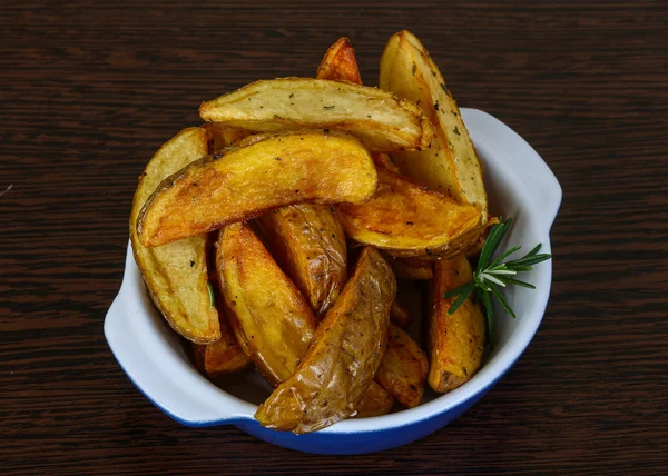 Вкусный жареный картофель — стоковое фото
