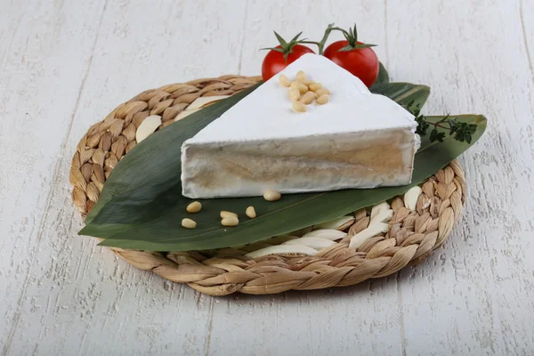 Delizioso formaggio Brie — Foto Stock