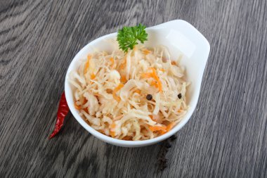 Mayalanmış lahana lahana turşusu